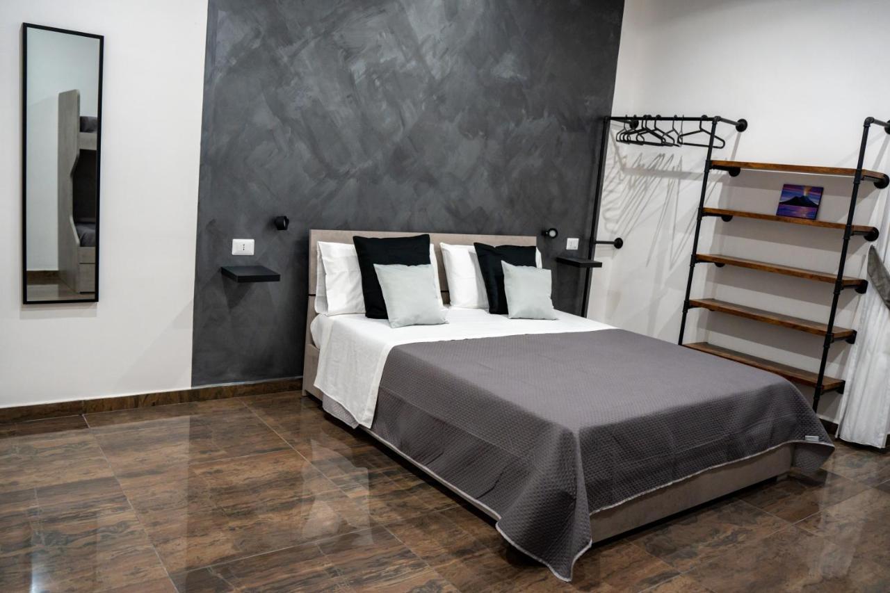 نابولي B&B Santa Lucy L.A.M. المظهر الخارجي الصورة